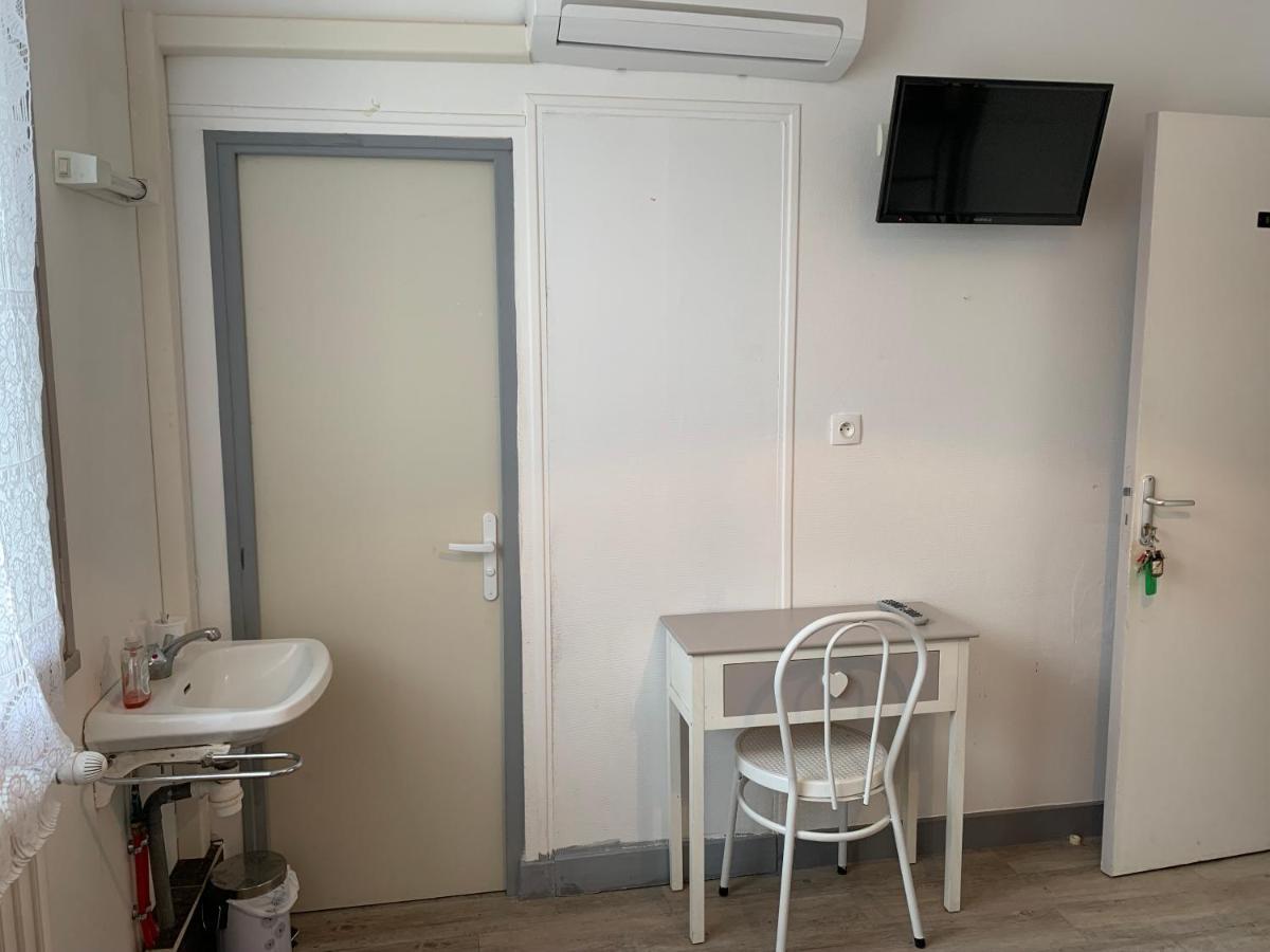 Hotel Du Cygne De La Croix Blanche Lailly-en-Val ภายนอก รูปภาพ