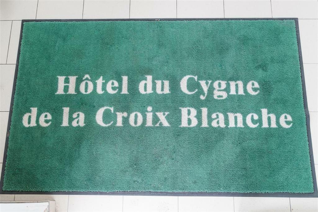Hotel Du Cygne De La Croix Blanche Lailly-en-Val ภายนอก รูปภาพ