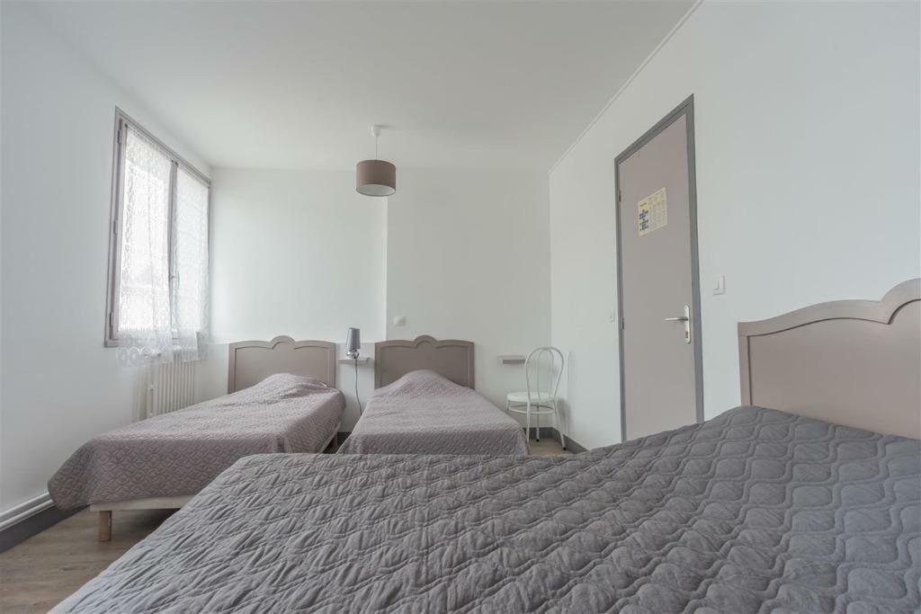 Hotel Du Cygne De La Croix Blanche Lailly-en-Val ภายนอก รูปภาพ